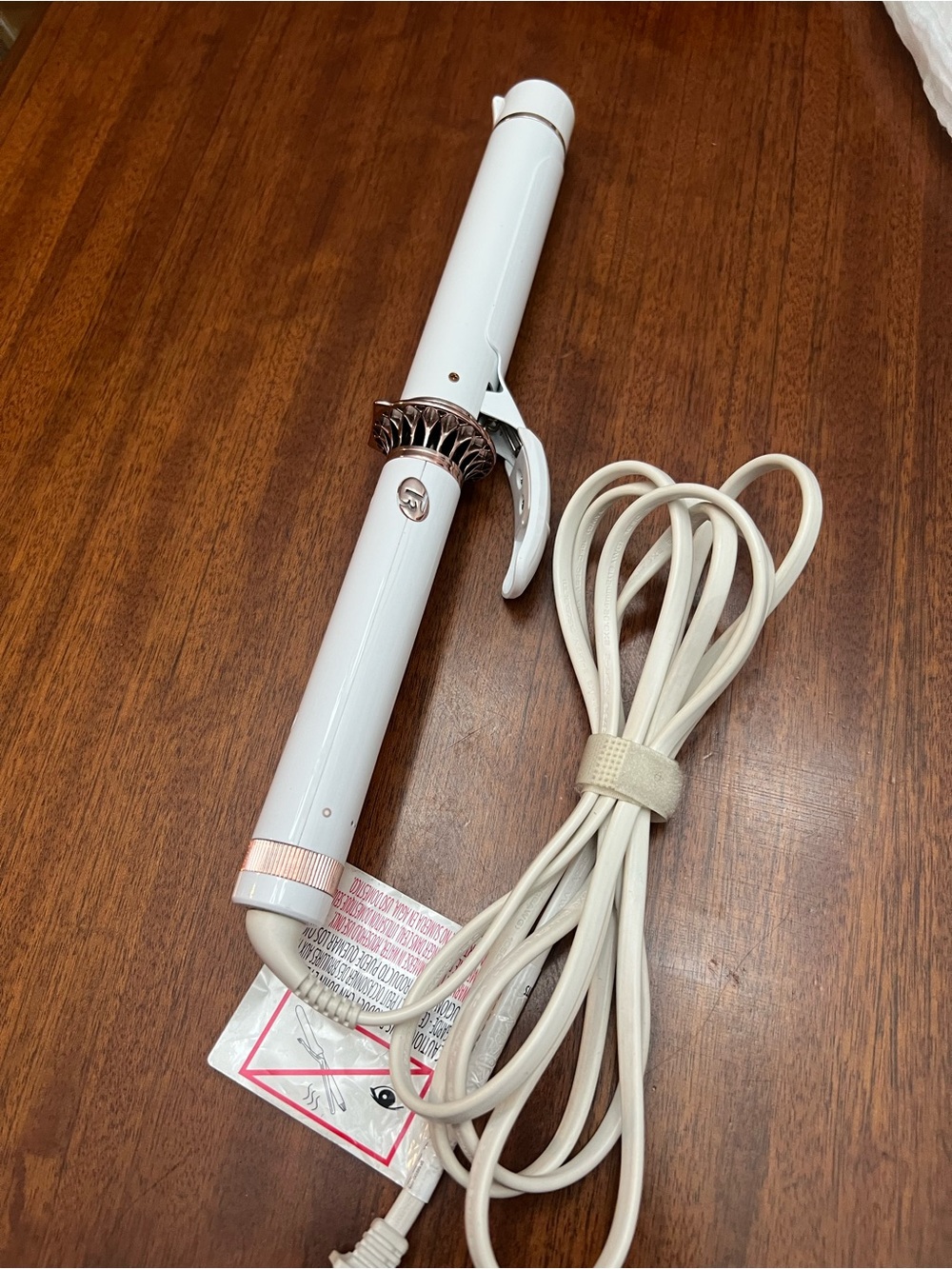 T3 White and Rose Gold Curling Iron - Picture 8 of 16